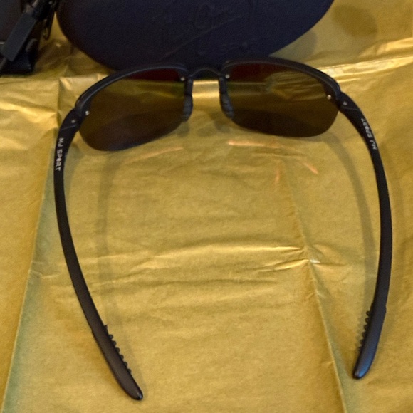 Unisex Authentic Maui Jim MJ SPORT Polarized Sunglasses w/ Hard and Soft Case! - Picture 3 of 9